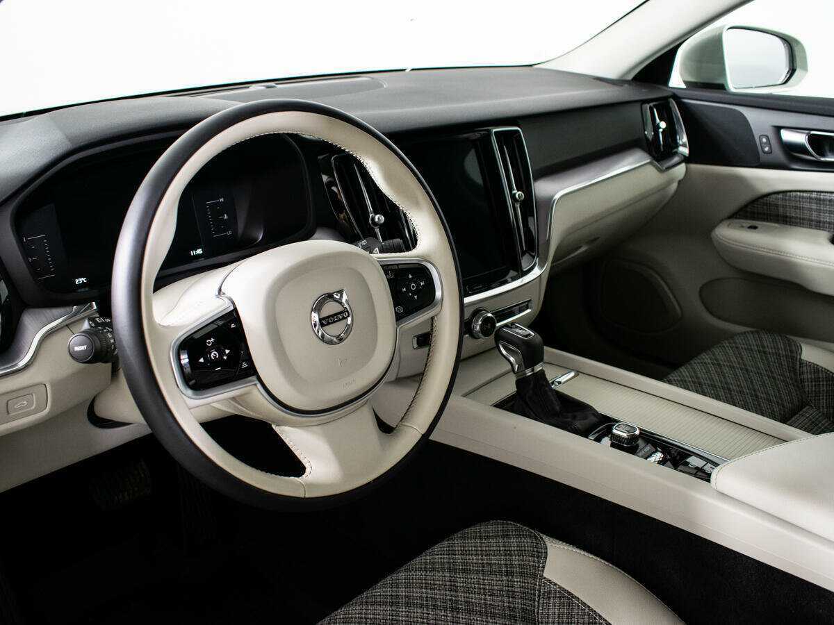 Б/У Вольво В60 Кросс Кантри 2019 года. Фото: #12