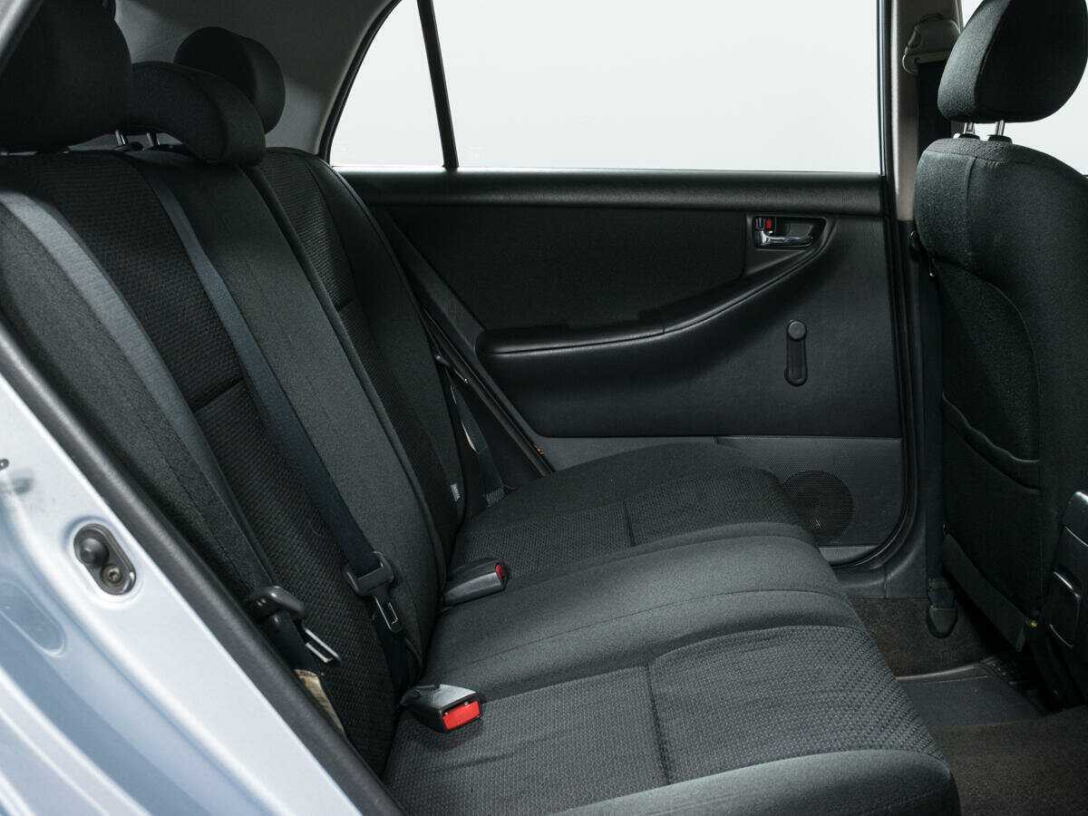 Б/У Тойота Королла 2004 года. Фото: #9