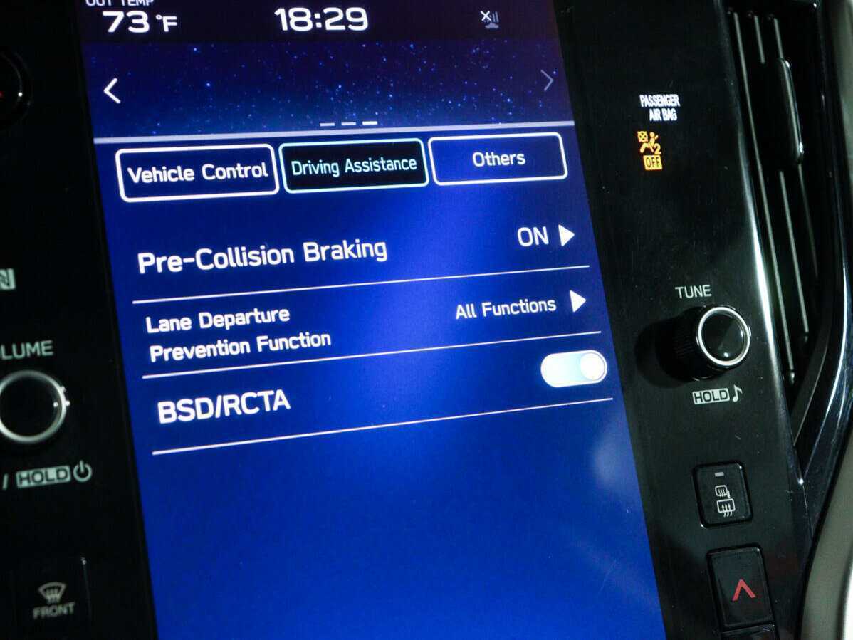 Б/У Субару Легаси 2020 года. Фото: #18