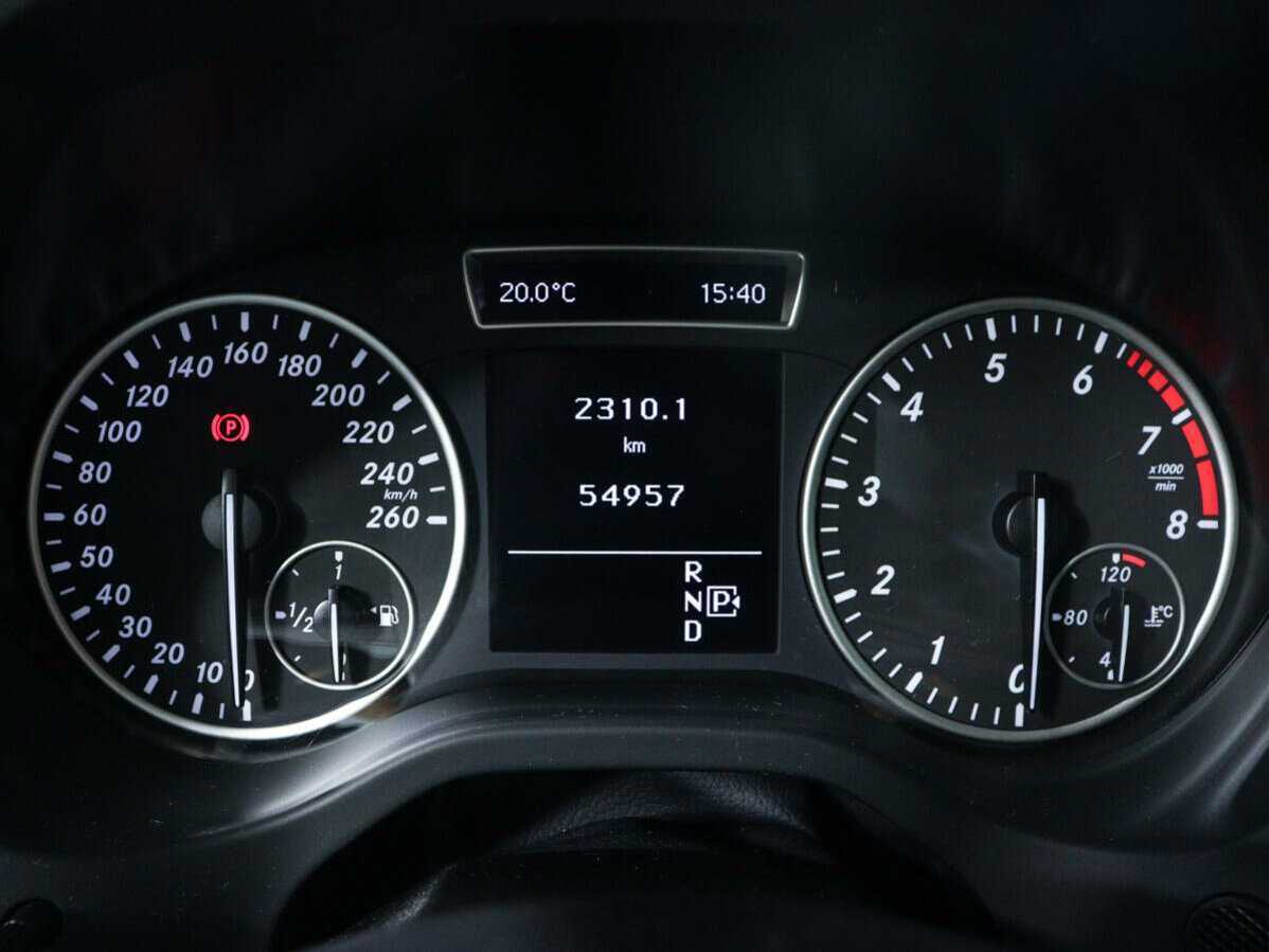 Б/У Мерседес-Бенц А-Класс 2015 года. Фото: #10