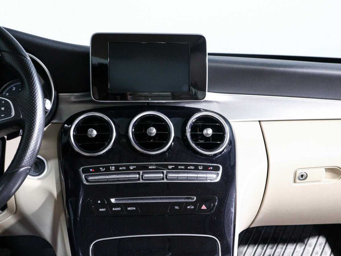 Б/У Мерседес-Бенц Ц-Класс 2015 года. Фото: #12