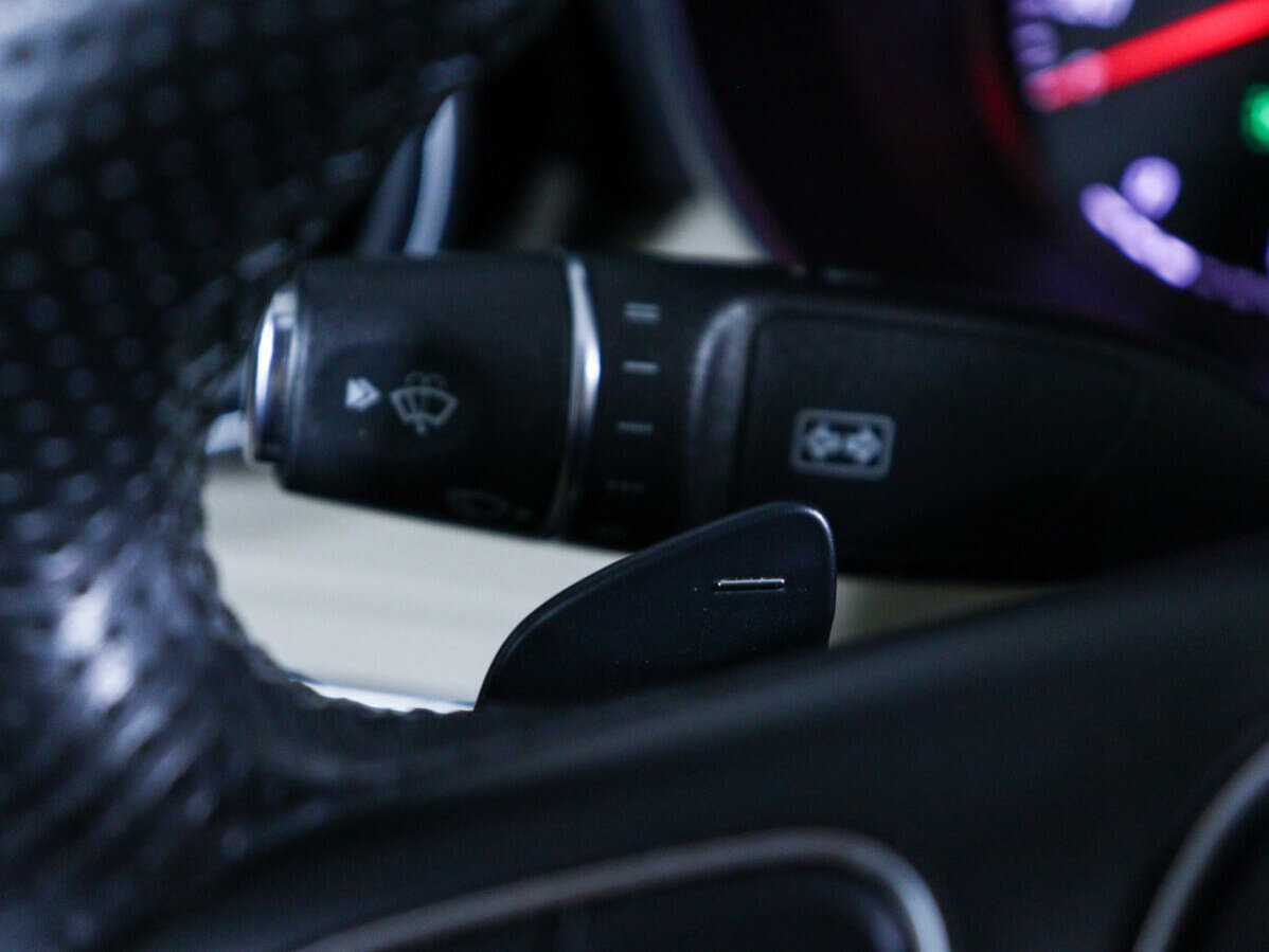 Б/У Мерседес-Бенц Ц-Класс 2015 года. Фото: #16