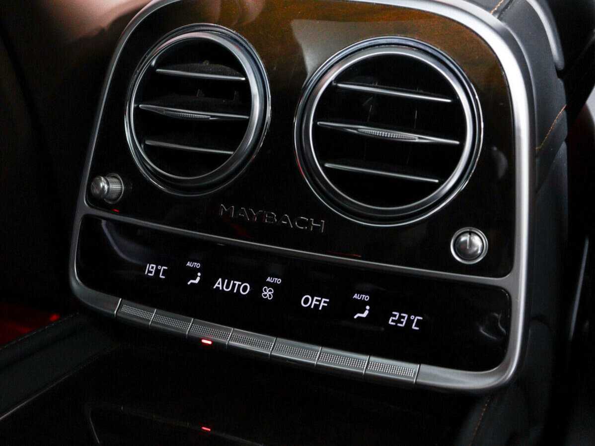 Б/У Мерседес-Бенц Майбах С-Класс 2015 года. Фото: #11