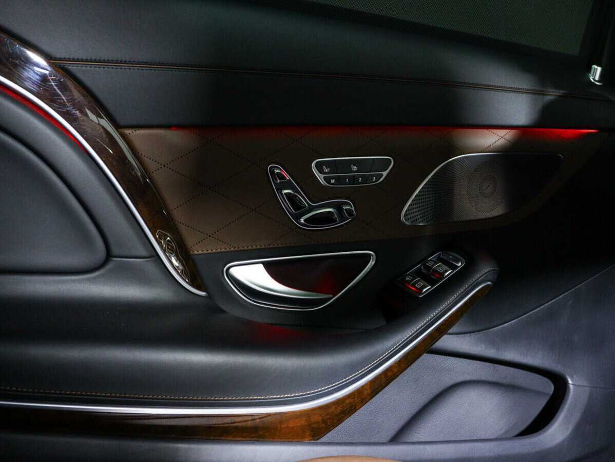 Б/У Мерседес-Бенц Майбах С-Класс 2015 года. Фото: #15