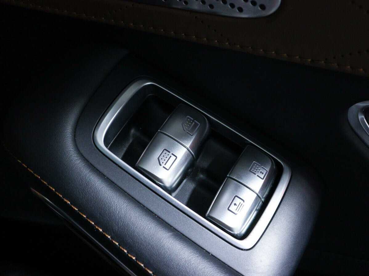 Б/У Мерседес-Бенц Майбах С-Класс 2015 года. Фото: #19