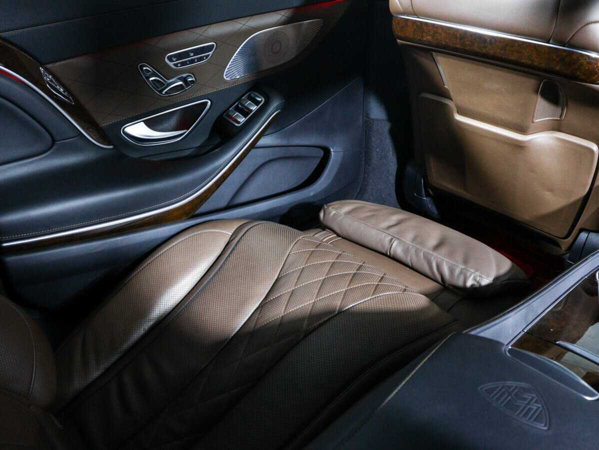 Б/У Мерседес-Бенц Майбах С-Класс 2015 года. Фото: #21