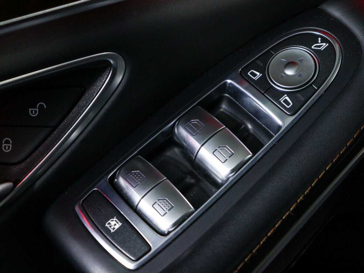 Б/У Мерседес-Бенц Майбах С-Класс 2015 года. Фото: #27