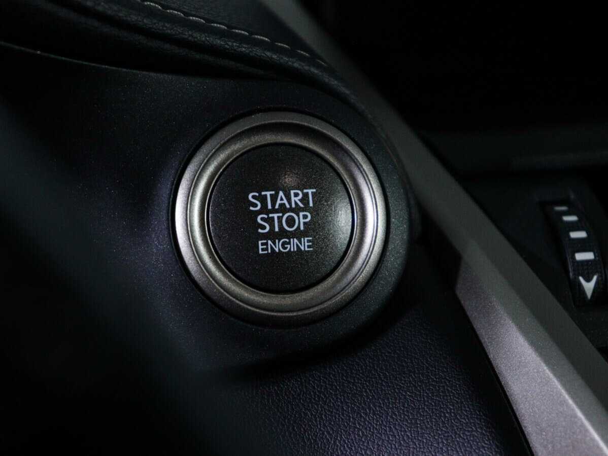 Б/У Лексус Н-Икс 2018 года. Фото: #15