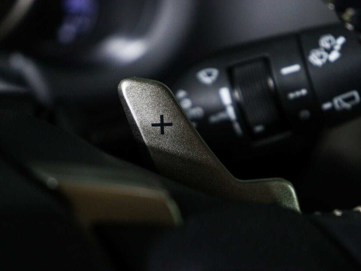 Б/У Лексус Н-Икс 2018 года. Фото: #16