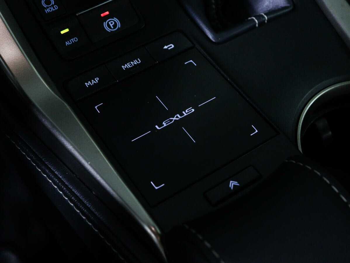 Б/У Лексус Н-Икс 2018 года. Фото: #20