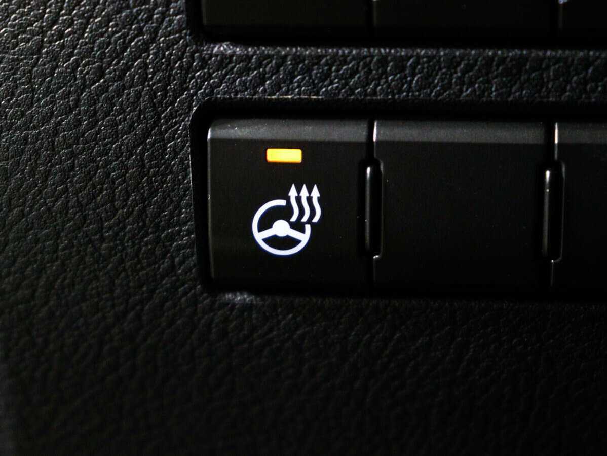 Б/У Лексус Н-Икс 2018 года. Фото: #24