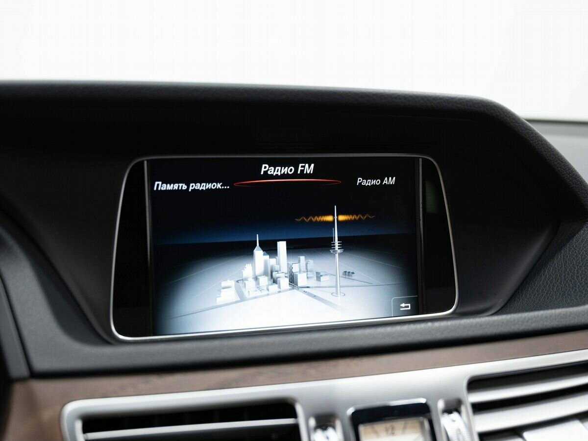 Б/У Мерседес-Бенц Е-Класс 2015 года. Фото: #19