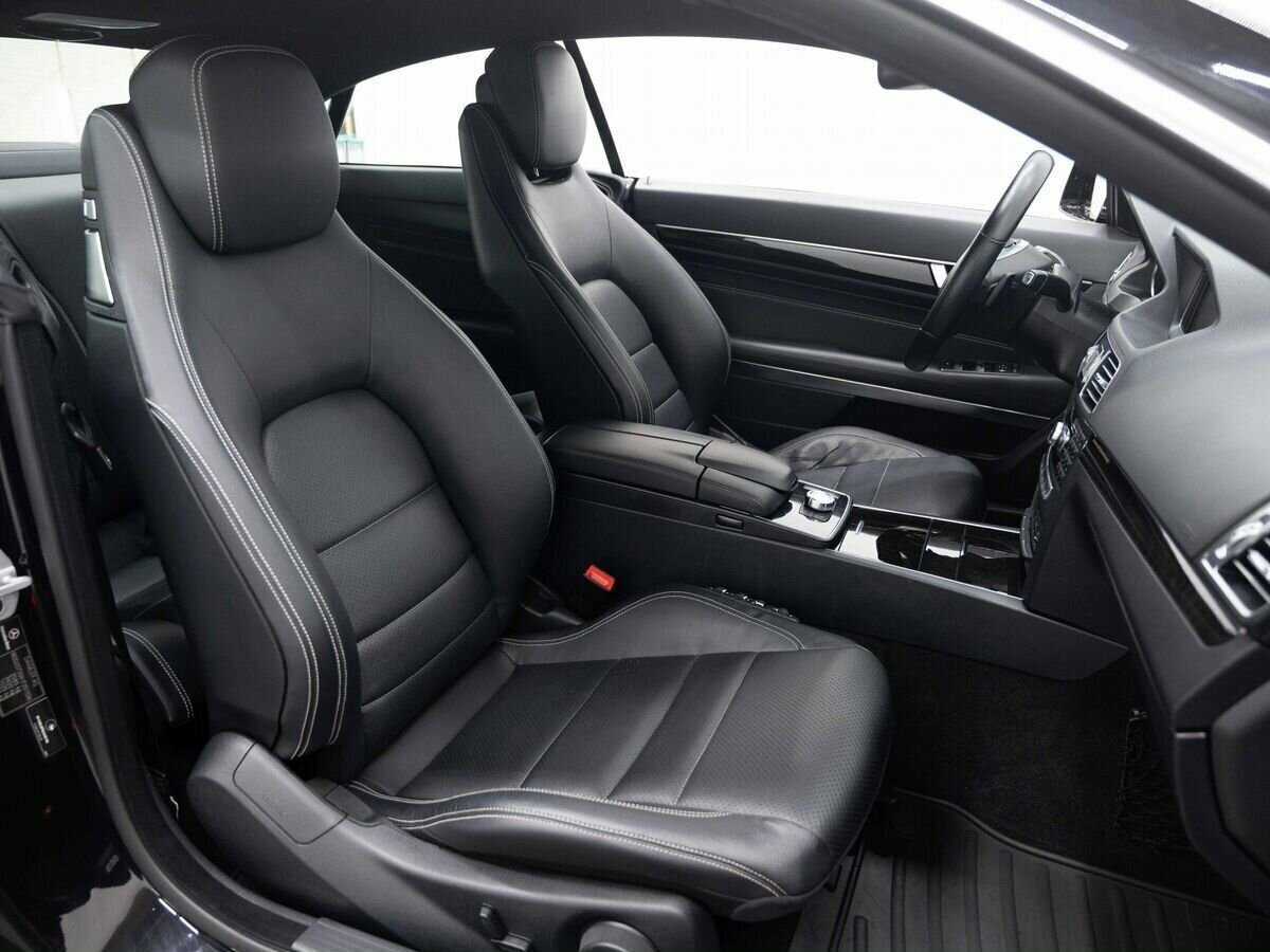 Б/У Мерседес-Бенц Е-Класс 2013 года. Фото: #10