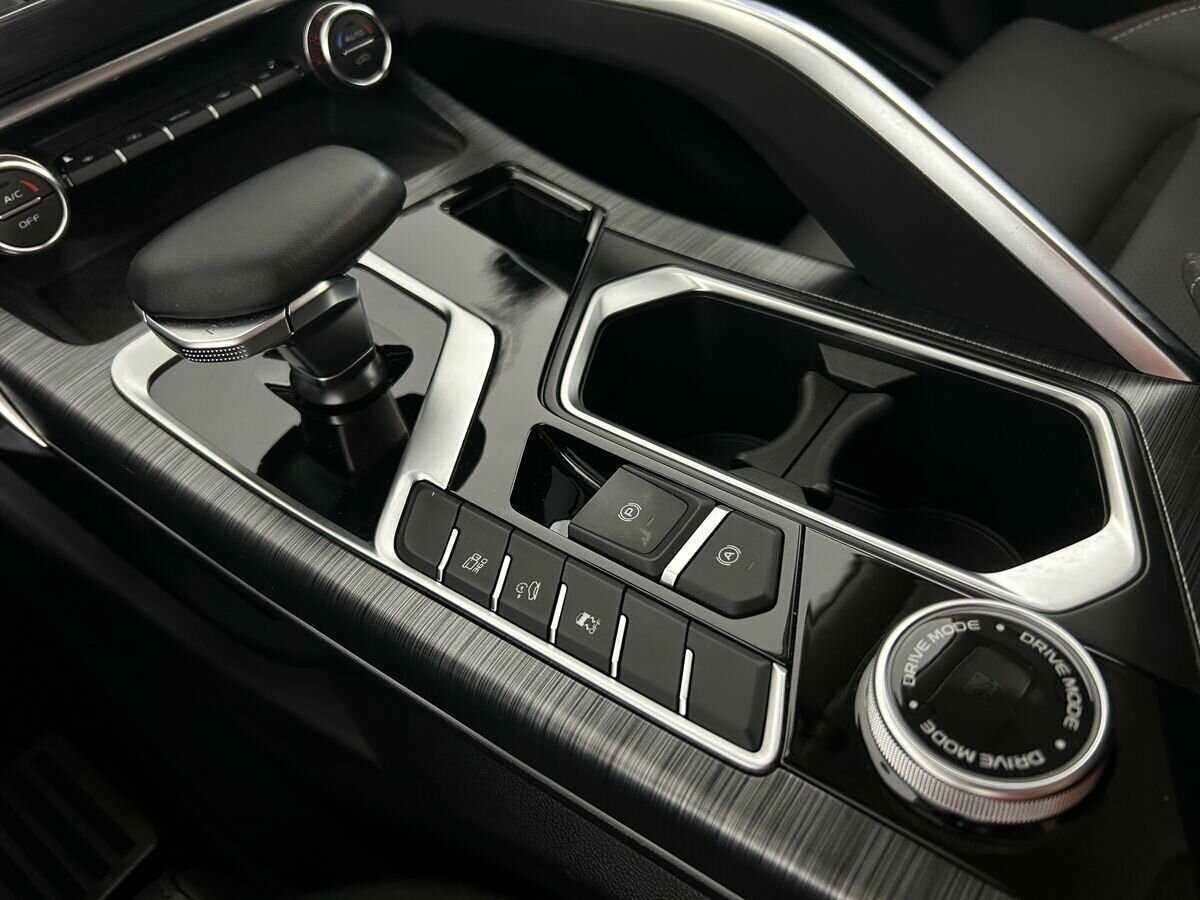 Б/У Джили Тугелла 2021 года. Фото: #10