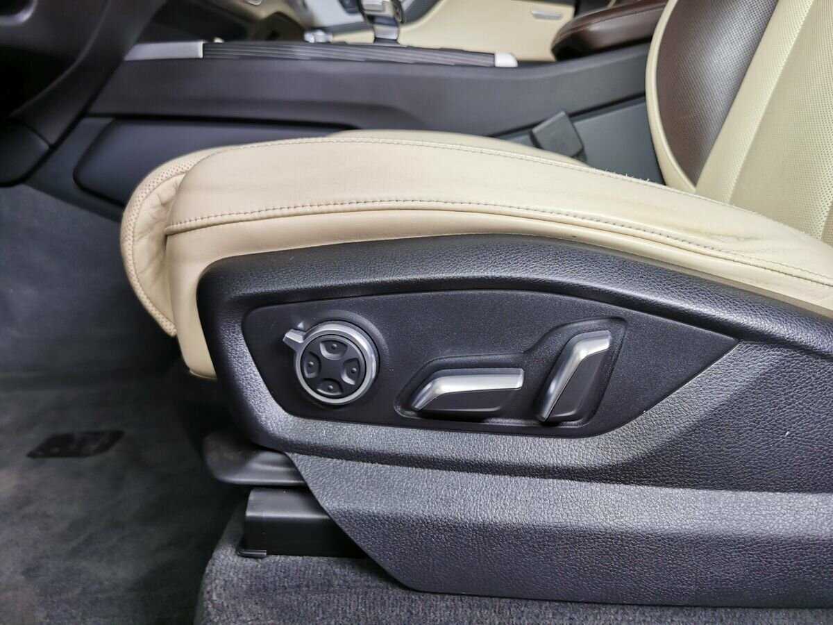 Б/У Ауди К7 2017 года. Фото: #16