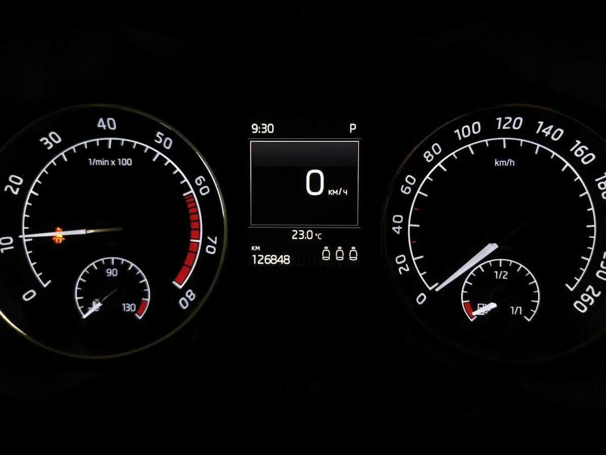 Б/У Шкода Суперб 2017 года. Фото: #15