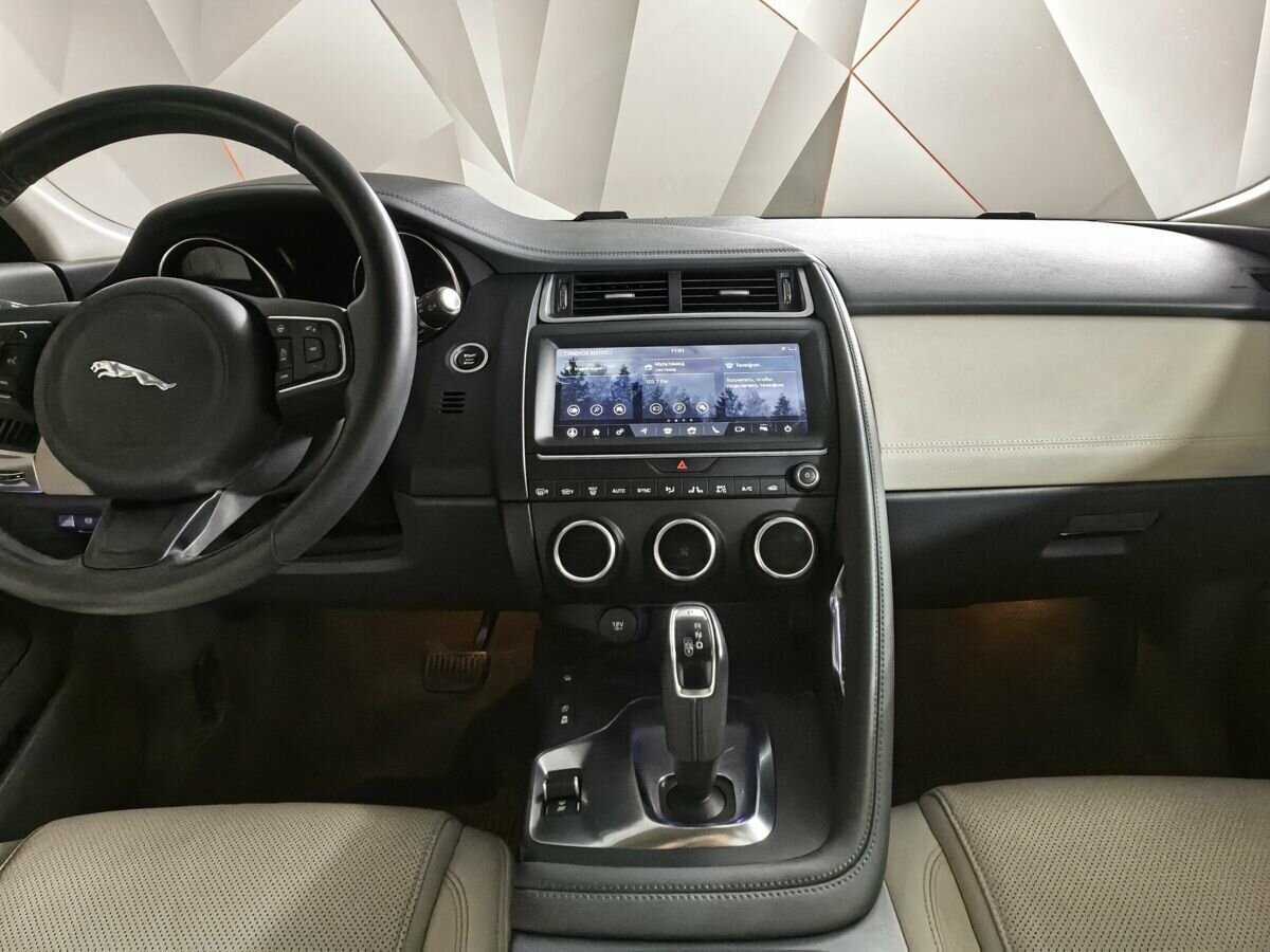 Б/У Ягуар Е-Пэйс 2019 года. Фото: #10