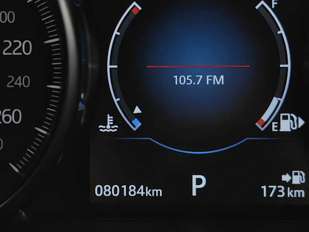 Б/У Ягуар Е-Пэйс 2019 года. Фото: #16