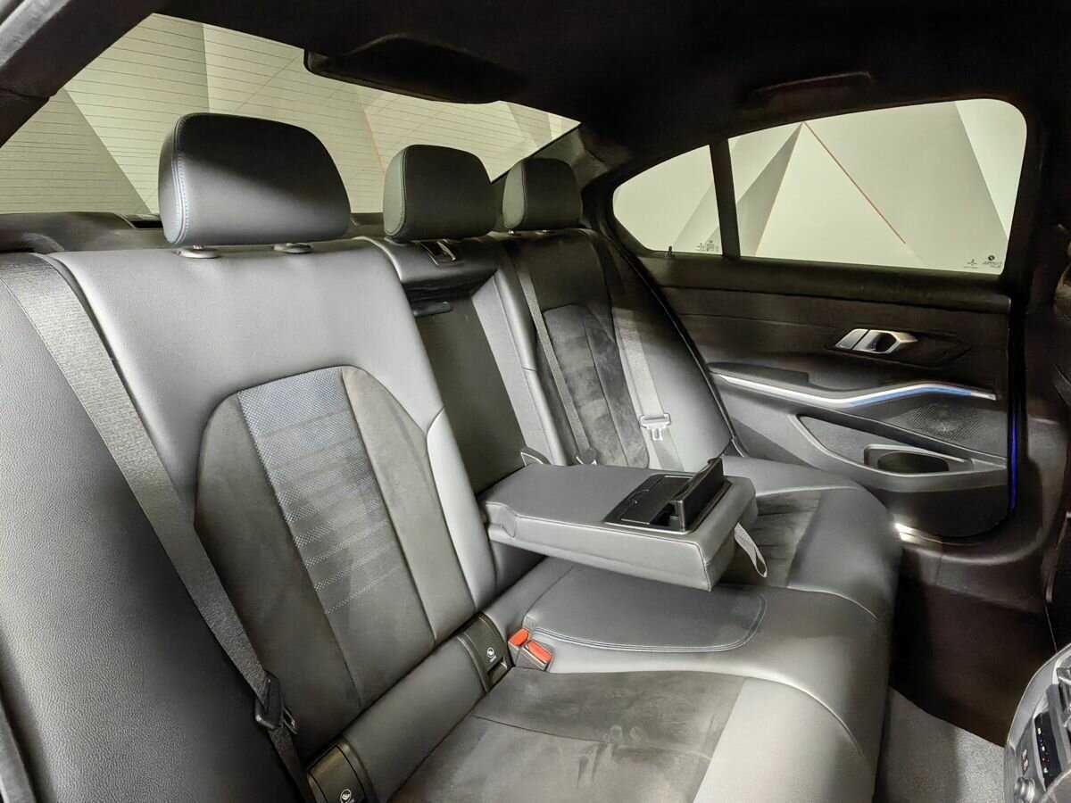 Б/У БМВ 3 серии 2020 года. Фото: #11