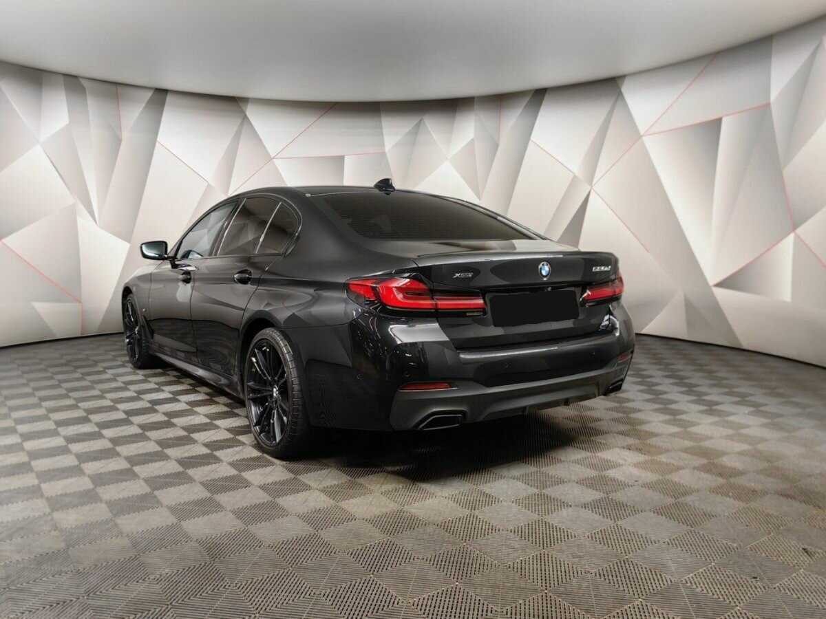 Б/У БМВ 5 серии 2021 года. Фото: #3