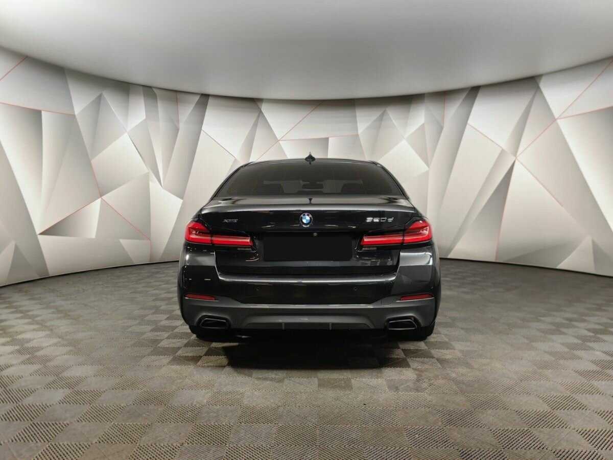 Б/У БМВ 5 серии 2021 года. Фото: #7