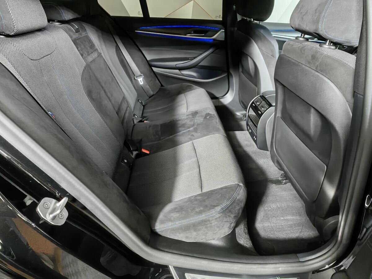 Б/У БМВ 5 серии 2021 года. Фото: #11