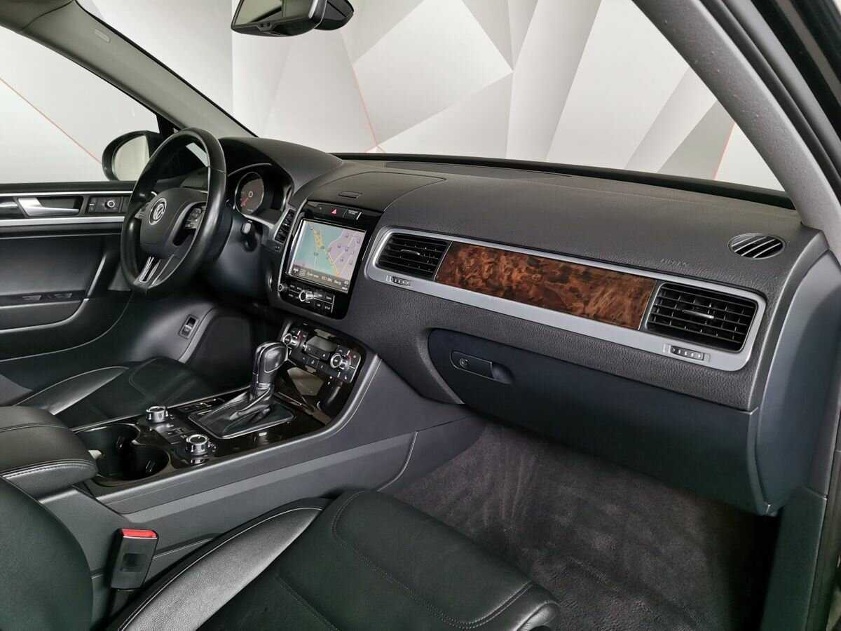 Б/У Фольксваген Туарег 2011 года. Фото: #8