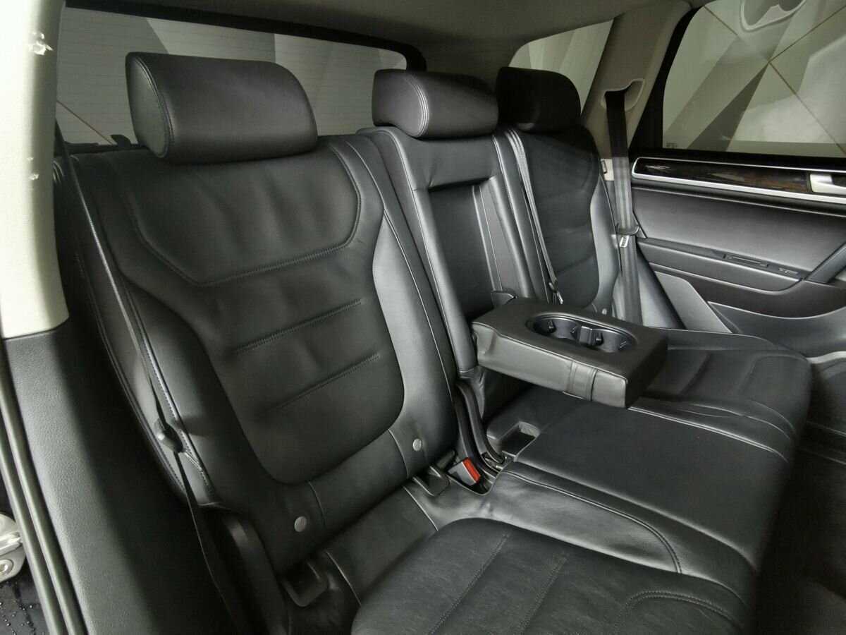 Б/У Фольксваген Туарег 2011 года. Фото: #12