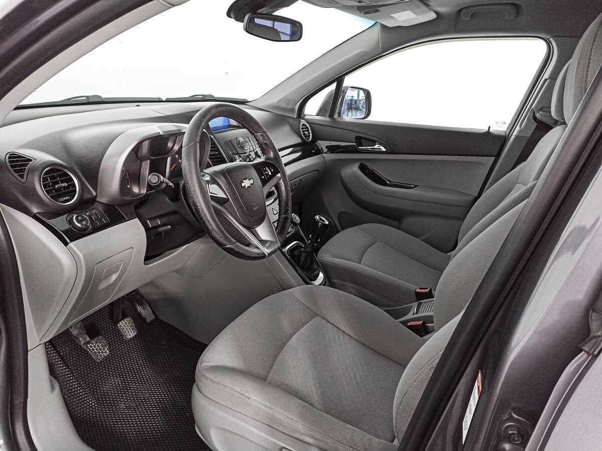 Б/У Шевроле Орландо 2013 года. Фото: #13