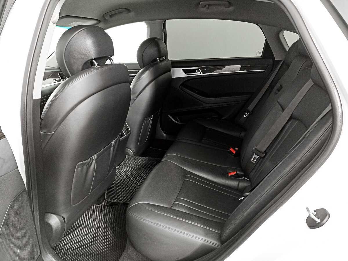 Б/У Хендай Генезис 2016 года. Фото: #9