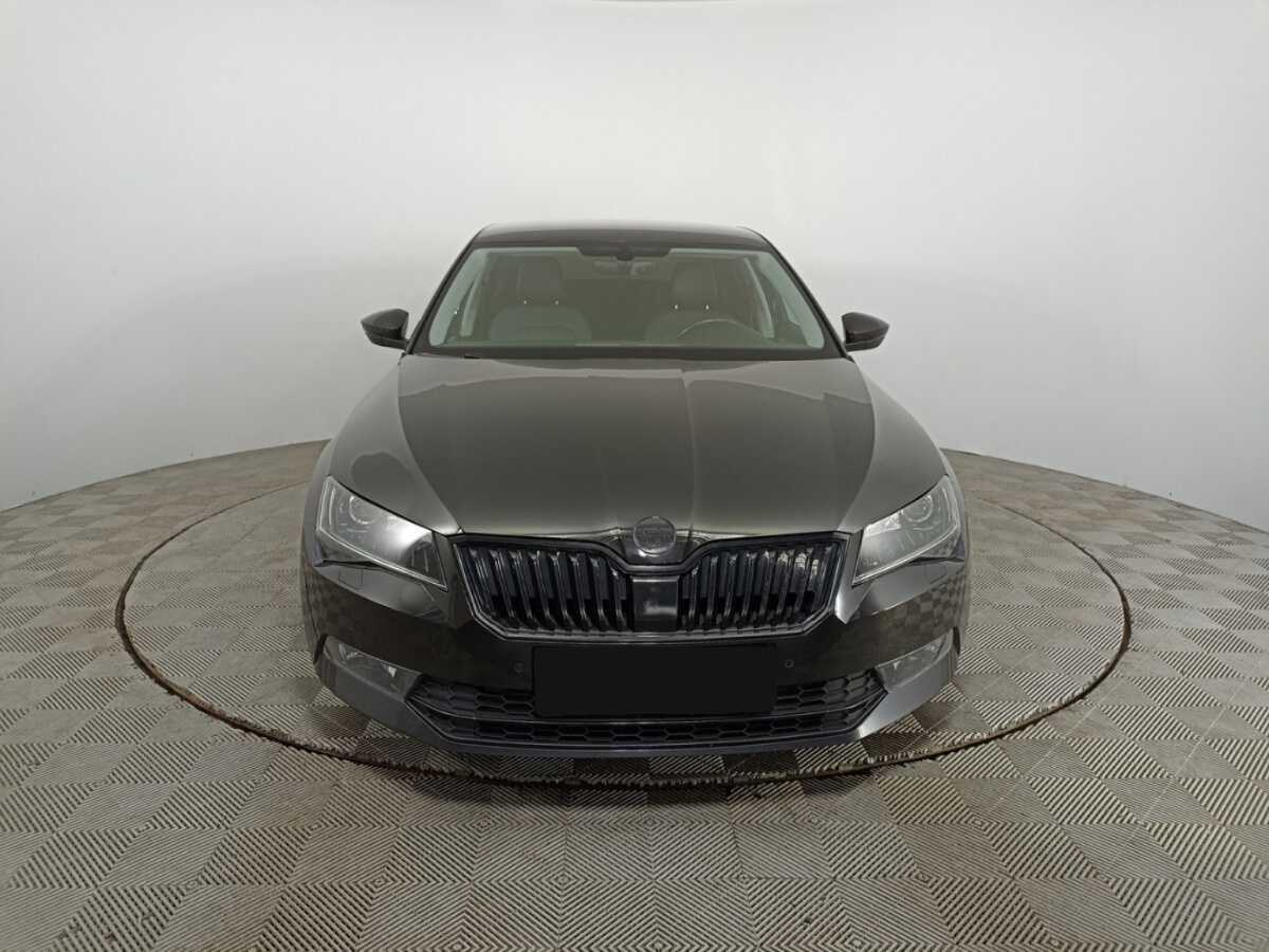 Б/У Шкода Суперб 2018 года. Фото: #1