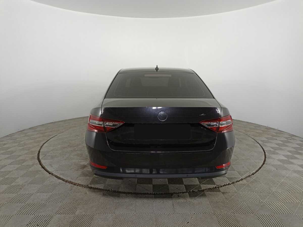 Б/У Шкода Суперб 2018 года. Фото: #5