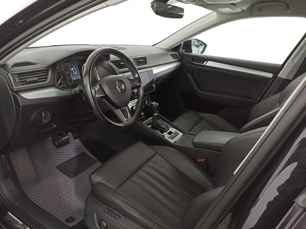 Б/У Шкода Суперб 2018 года. Фото: #13