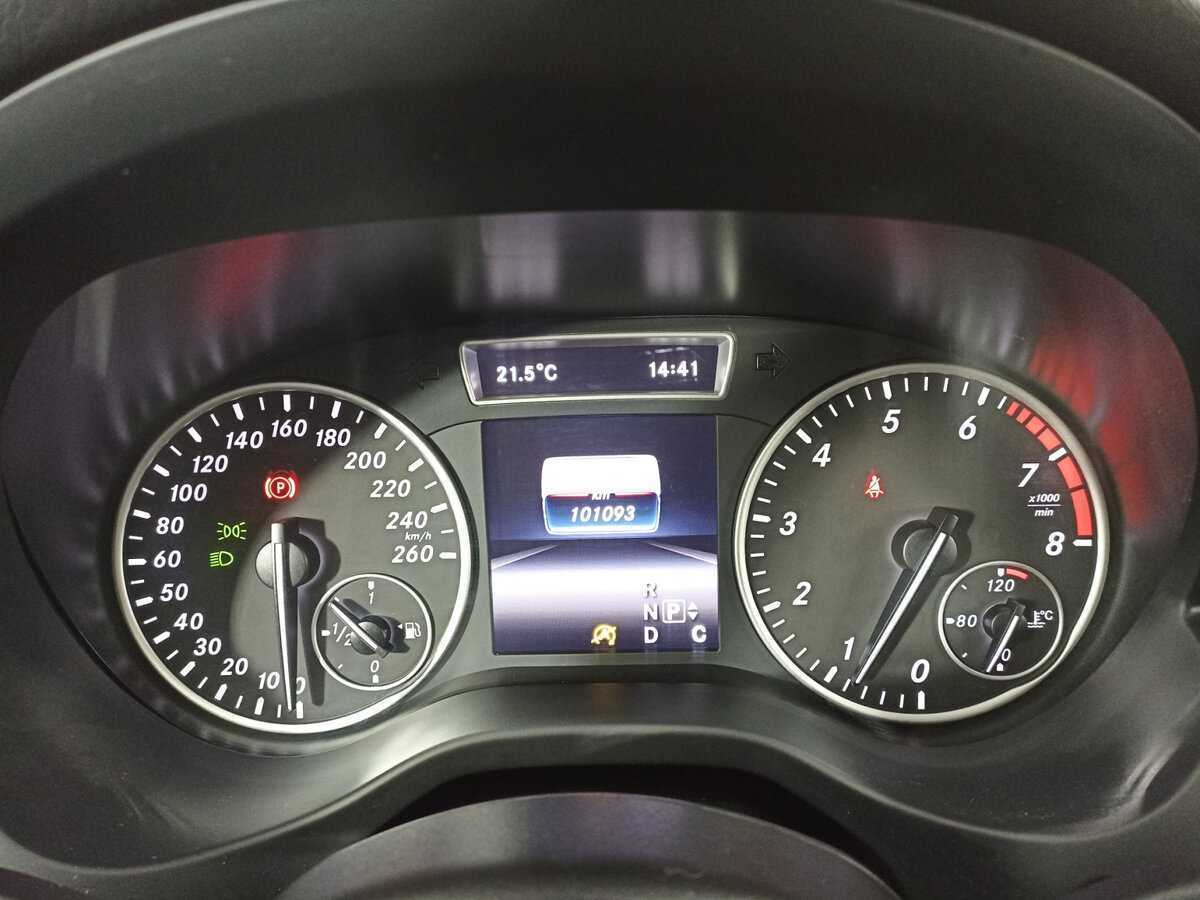 Б/У Мерседес-Бенц ГЛА 2016 года. Фото: #9