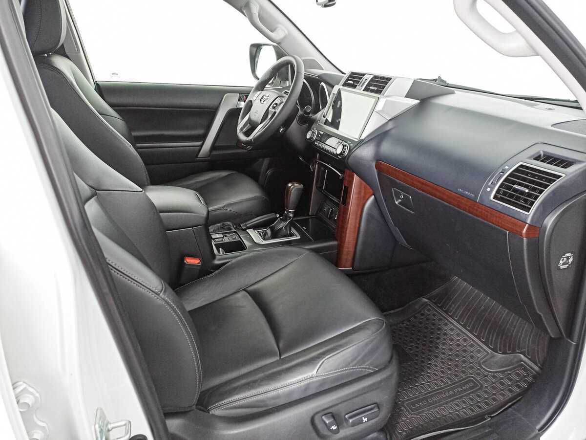 Б/У Тойота Лэнд Крузер Прадо 2017 года. Фото: #10