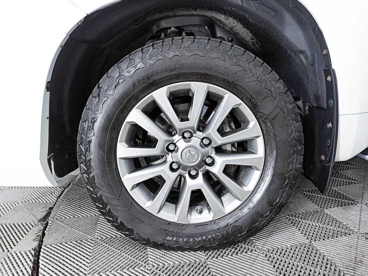 Б/У Тойота Лэнд Крузер Прадо 2017 года. Фото: #17