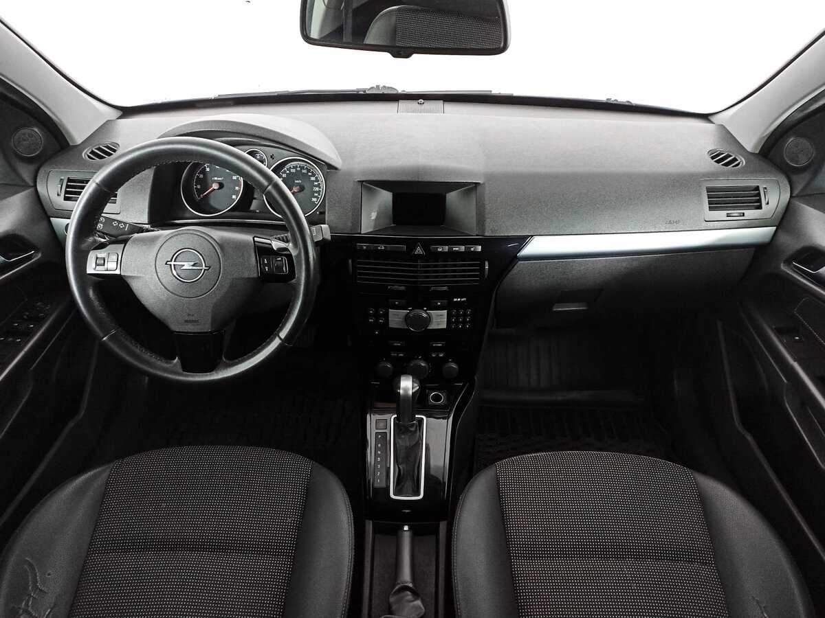 Б/У Опель Астра 2010 года. Фото: #11