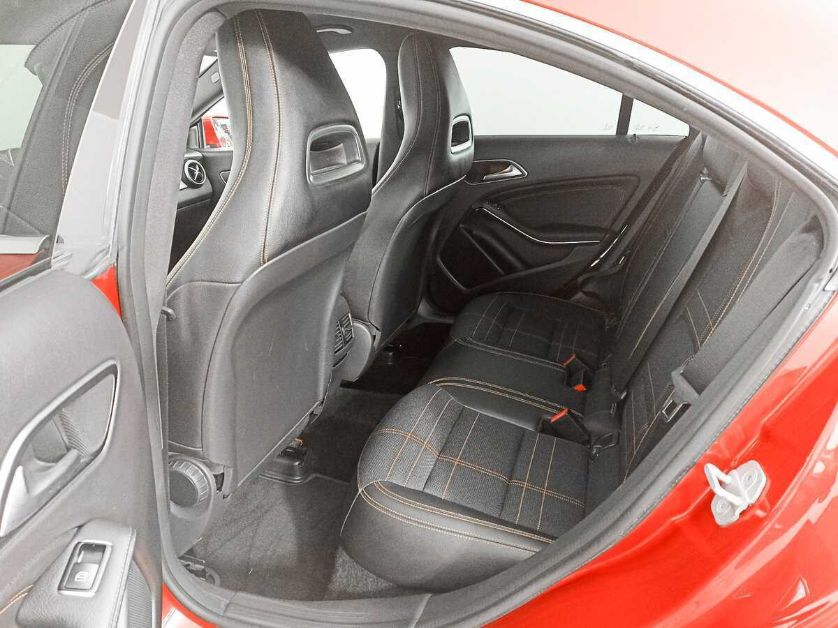 Б/У Мерседес-Бенц КЛА 2015 года. Фото: #9