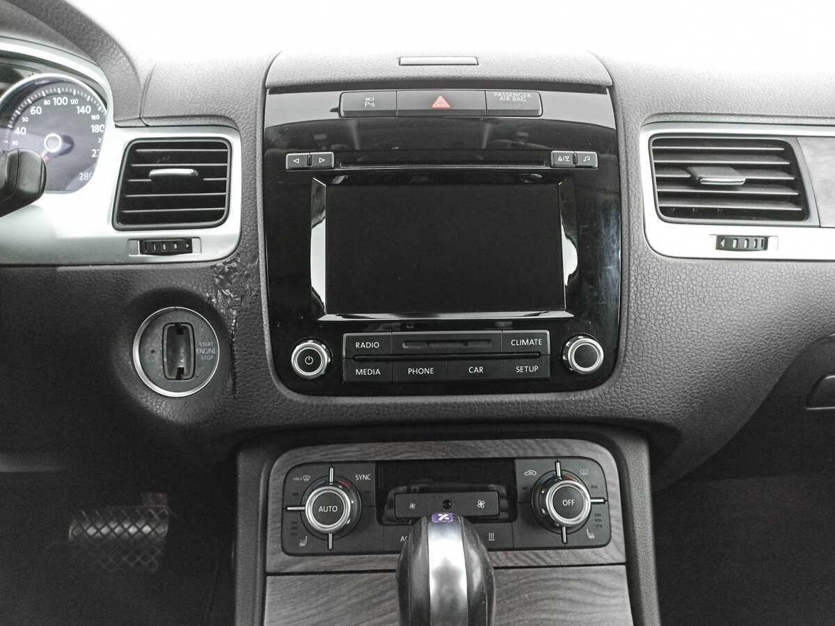 Б/У Фольксваген Туарег 2013 года. Фото: #12