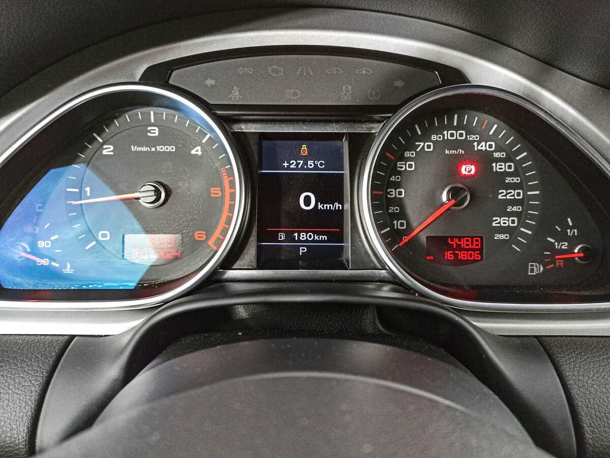 Б/У Ауди К7 2010 года. Фото: #10