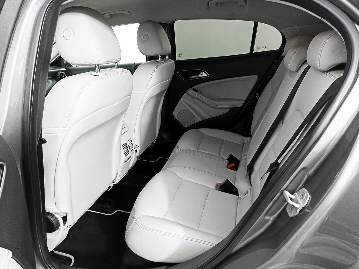 Б/У Мерседес-Бенц ГЛА 2015 года. Фото: #9