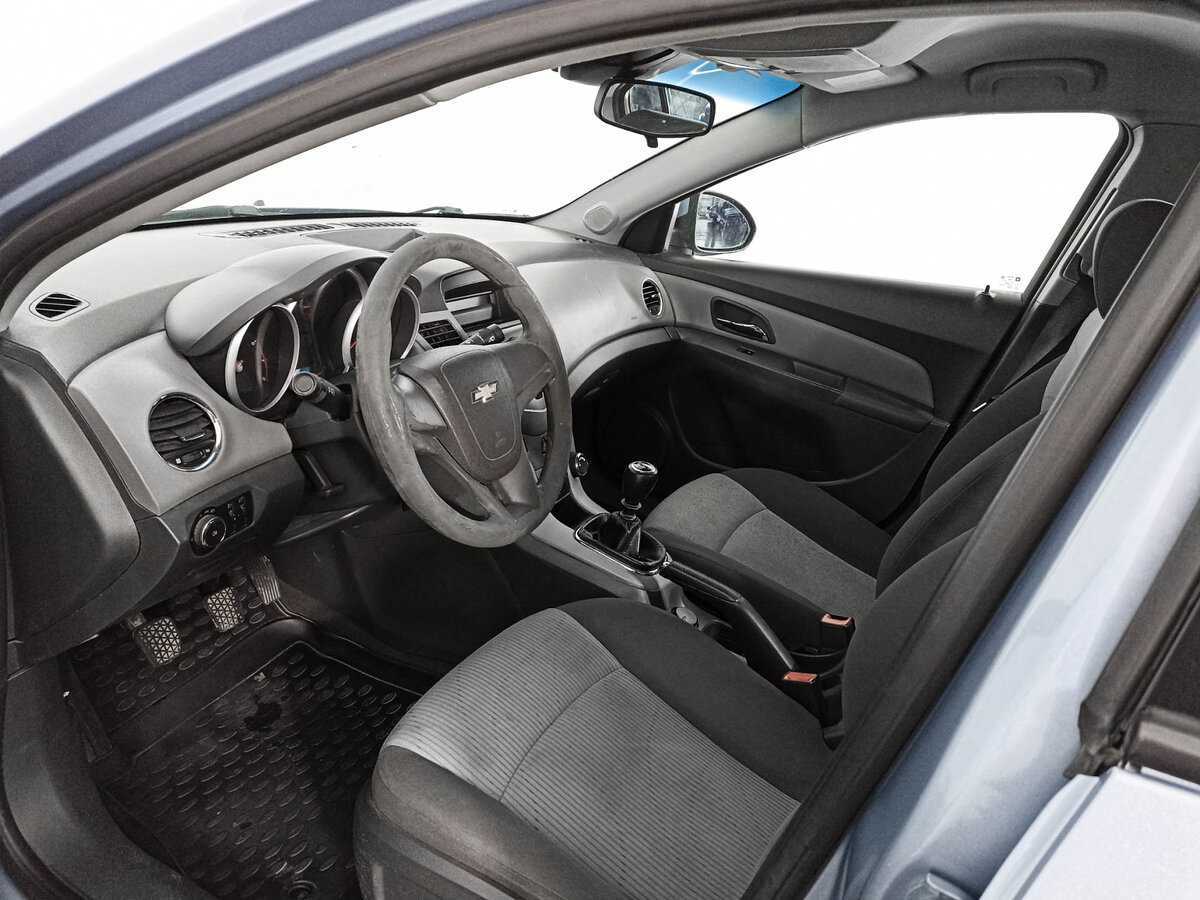 Б/У Шевроле Круз 2010 года. Фото: #13