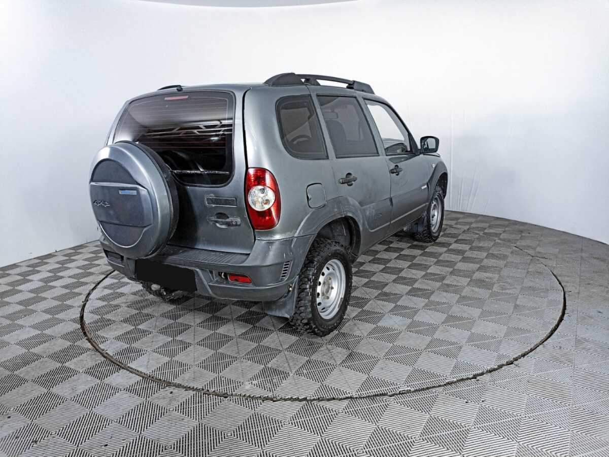 Б/У Шевроле Нива 2012 года. Фото: #4