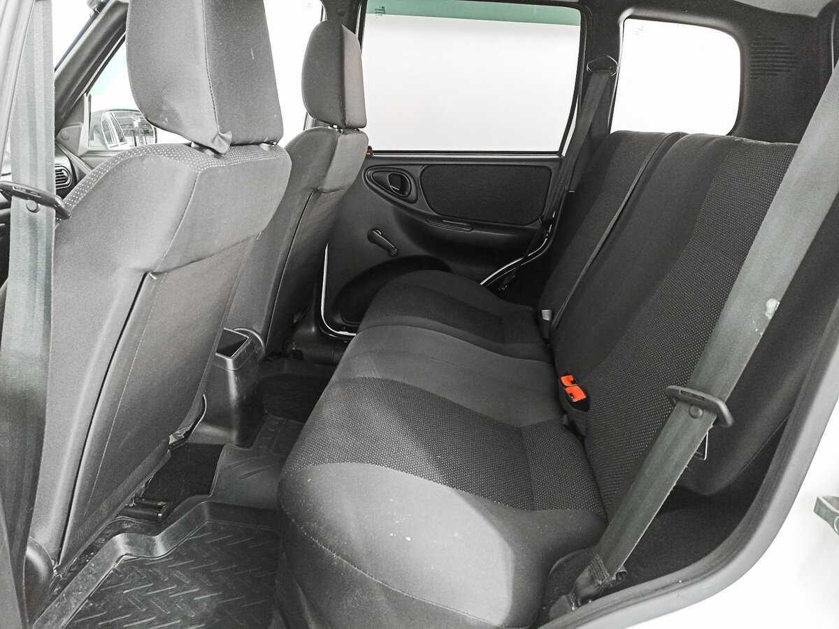 Б/У Шевроле Нива 2015 года. Фото: #7