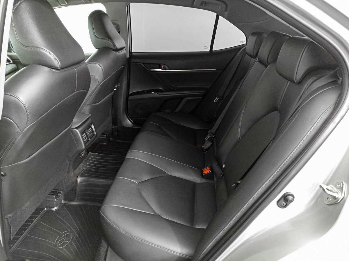 Б/У Тойота Камри 2019 года. Фото: #7