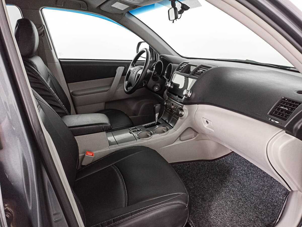 Б/У Тойота Хайлэндер 2011 года. Фото: #8