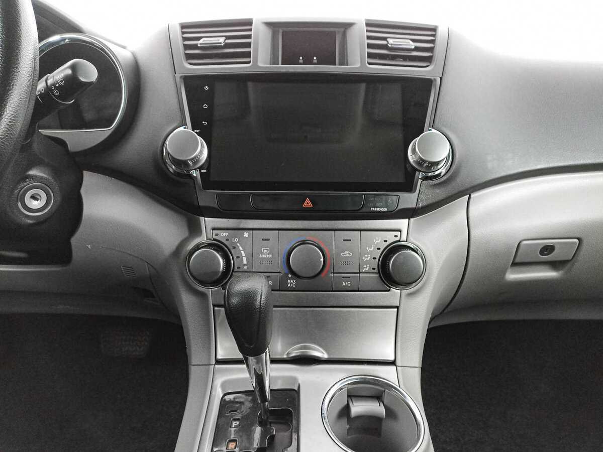 Б/У Тойота Хайлэндер 2011 года. Фото: #12