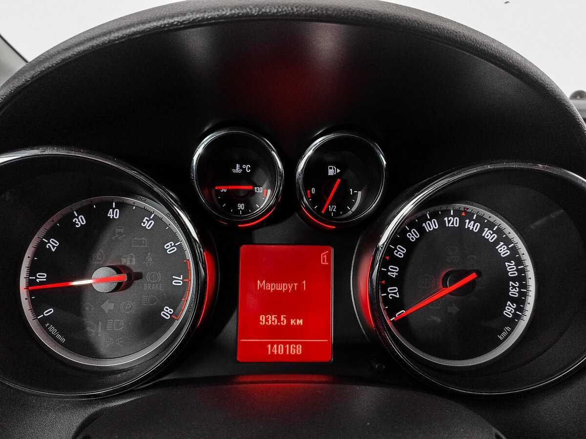 Б/У Опель Астра 2011 года. Фото: #10