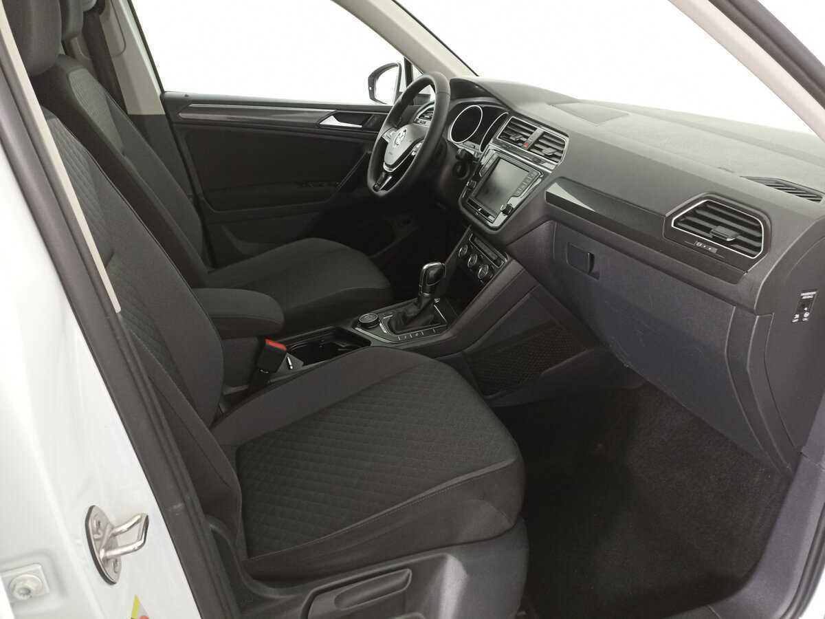 Б/У Фольксваген Тигуан 2017 года. Фото: #8