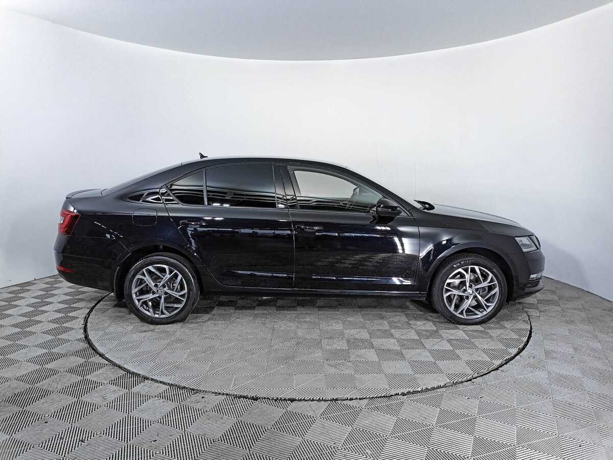 Б/У Шкода Октавия 2018 года. Фото: #3